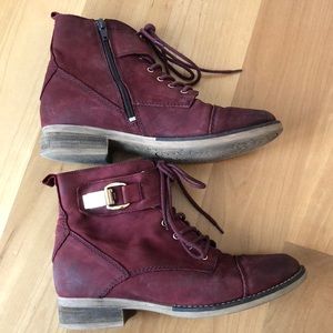 STEVE MADDEN RED BOOTIES!!!